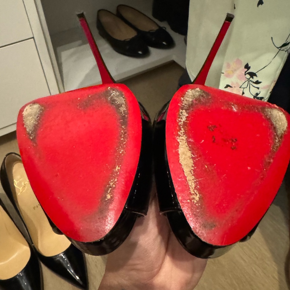 Christian Louboutin Privé Open Toe Pump - Picture 3 of 5